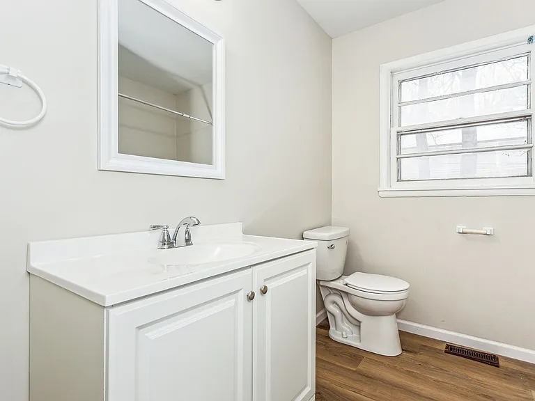 1733 N Holyoke Ave — Photo 13