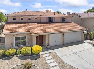 2814 Caruso Ln, Lancaster, CA 93536