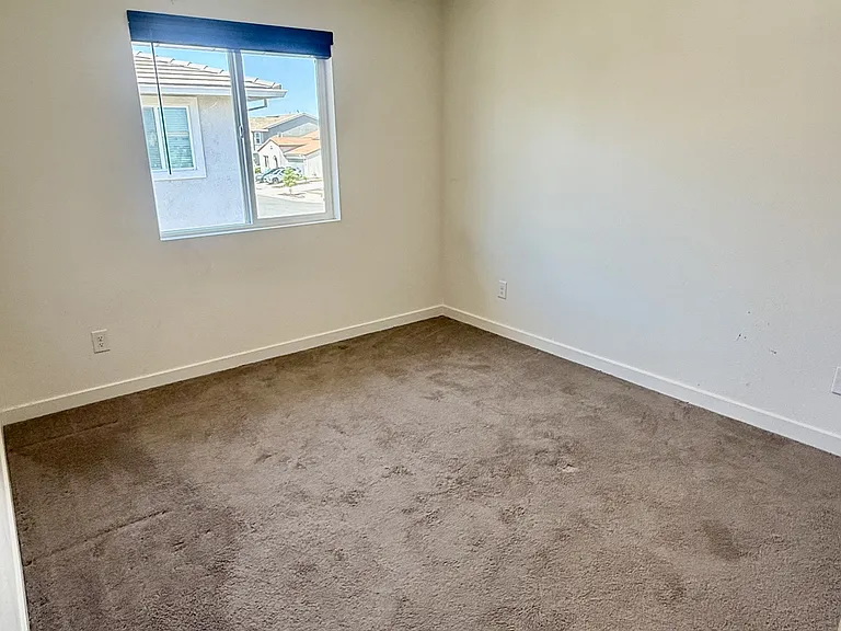 975 Franklin St — Photo 30