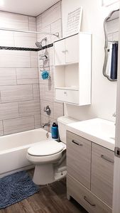 7433 Crissman St, Utica, MI, 48317