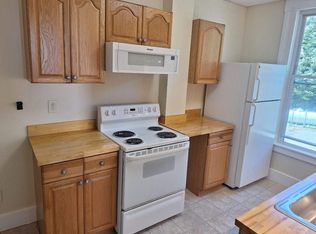 25 Maple St, West Lebanon, NH 03784