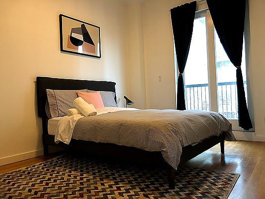 5th image of 133 Metropolitan Ave #3L