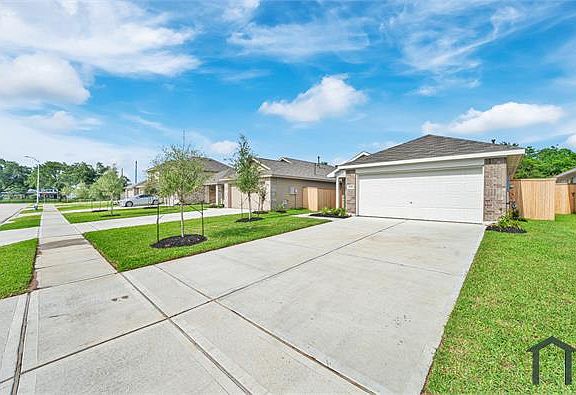 2nd image of 17926 Becker Landing Dr