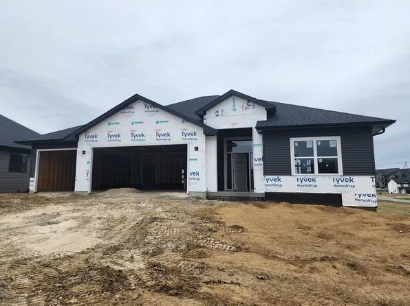 648 Rock Ridge Dr, Tiffin, IA 52340