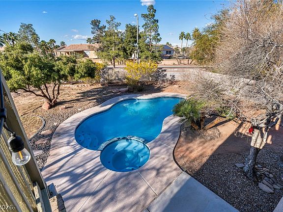 2nd image of 9 Rue De Parc