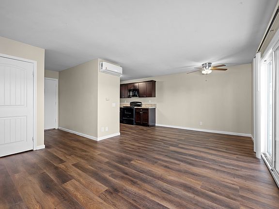 4th image of 228 Las Flores Dr #2