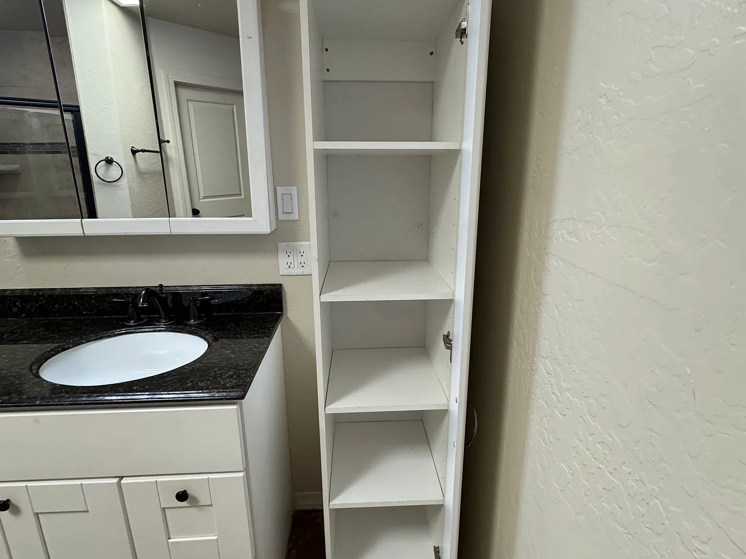 Studio, 900 sqft, $1,500 — Photo 4