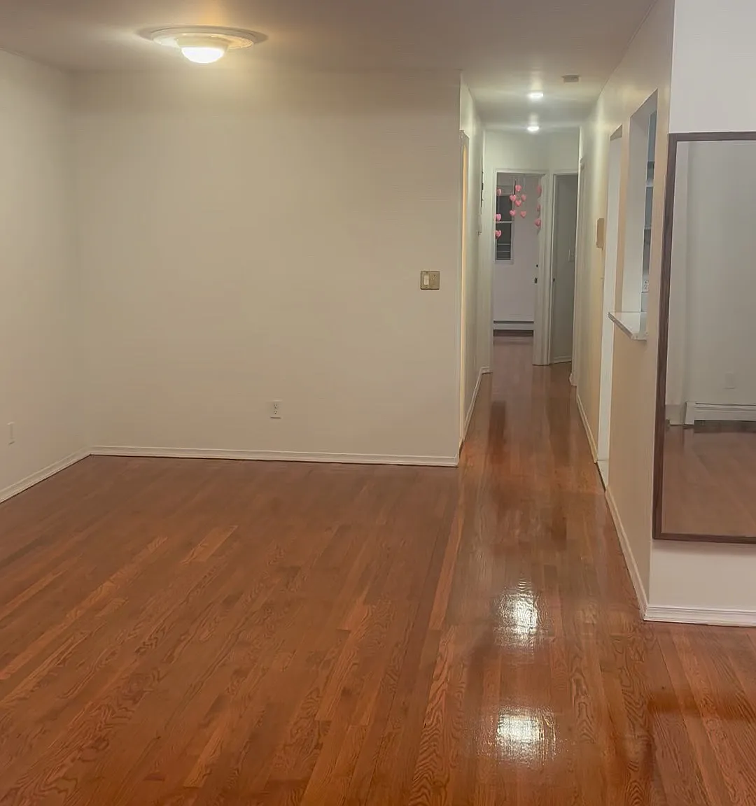 3 bed, 1200 sqft, $3,350 — Photo 1