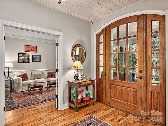 5th image of 318 Freedom Trail Ct