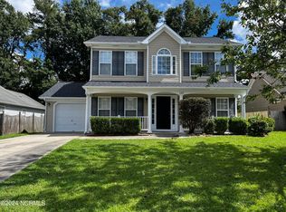 132 Meadowview Dr, New Bern, NC 28562