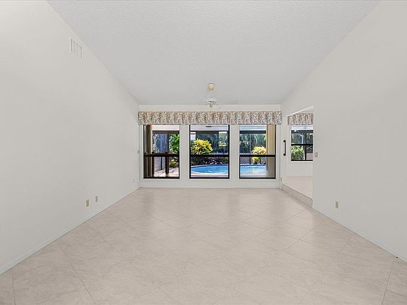 4th image of 1904 NW 22nd Street