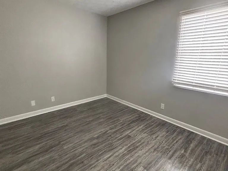 Blakely Place Apartments — Photo 38