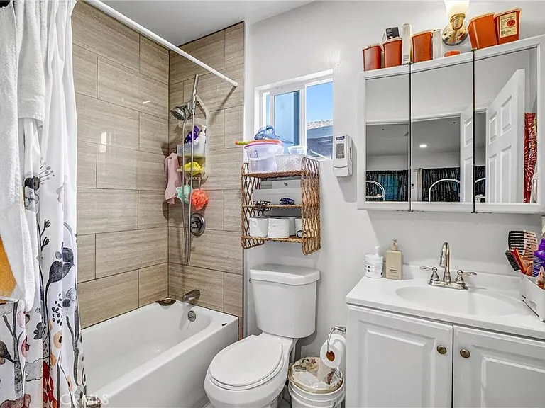 10515 S Firmona — Photo 8