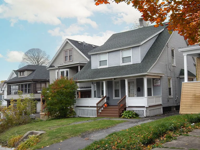 2406 E Genesee St — Photo 1