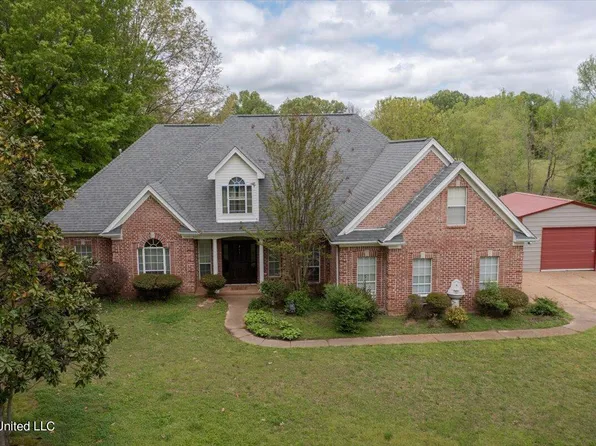 211 Golden Pond Dr, Coldwater, MS 38618