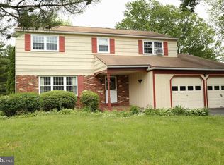 909 Tricorn Dr, Lansdale, PA 19446