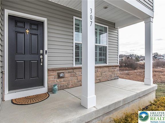 2nd image of 307 Knollwood Dr