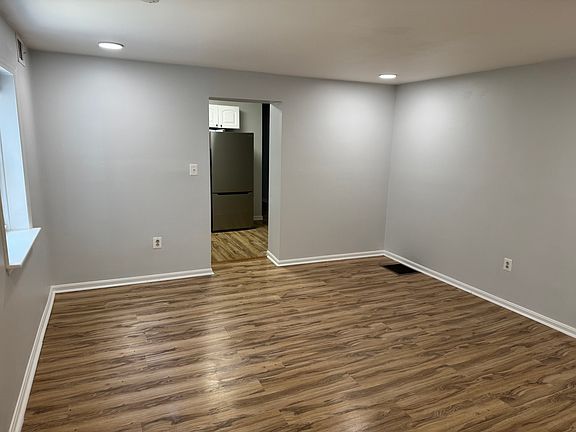 2nd image of 934 New Market St APT 1
