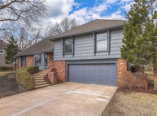 6400 W 102nd St, Overland Park, KS 66212