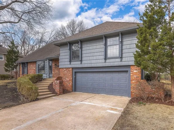 6400 W 102nd St, Overland Park, KS 66212