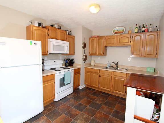 4th image of 1118 Irish Ct