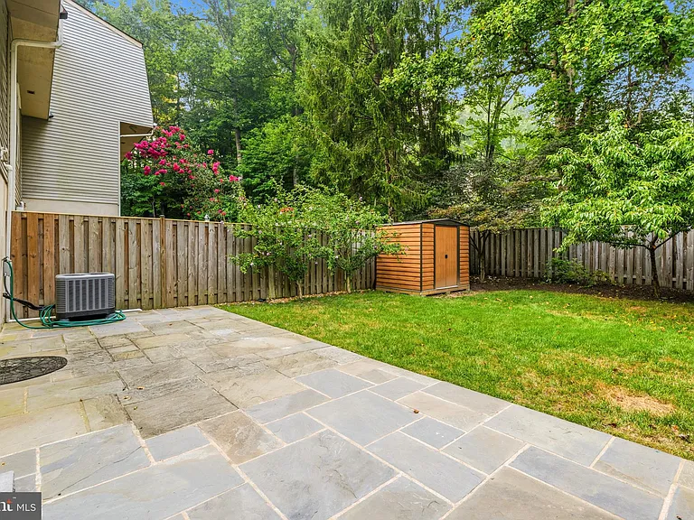 6410 Blarney Stone Ct — Photo 30