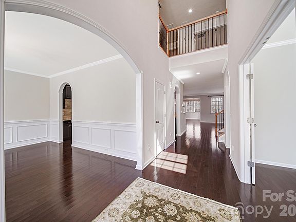 2nd image of 1412 Screech Owl Rd