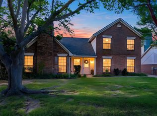 3227 Summerfield Dr, Grapevine, TX 76051