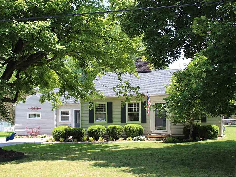 1st image of 215 Woodlawn Ave