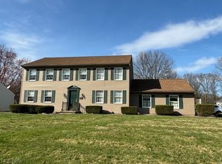 8997 Briarbrook Dr NE, Warren, OH