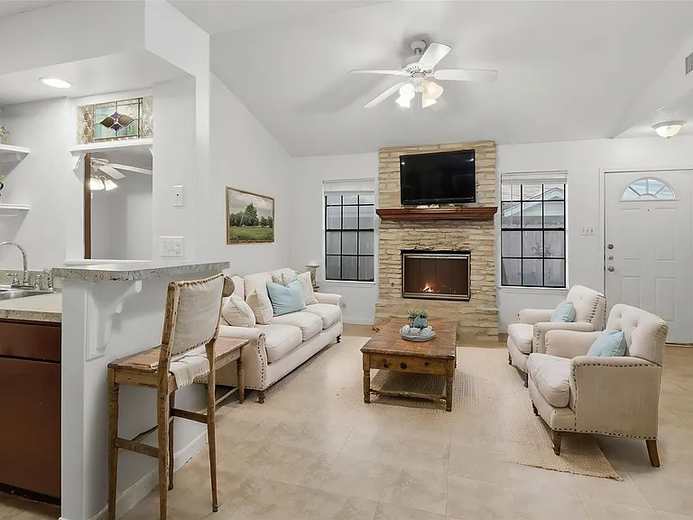 12416 Deer Falls Dr #B — Photo 2