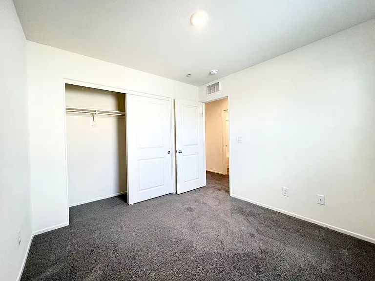 1923 Stanza Vista St — Photo 19