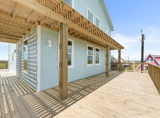 234 Bay Ave, Surfside Beach, TX 77541