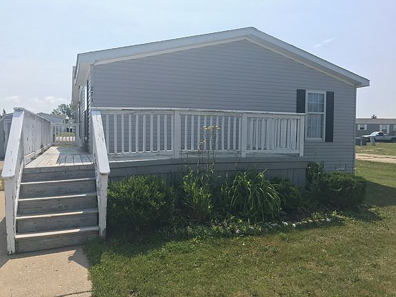 2nd image of 271 Elkhound Ct