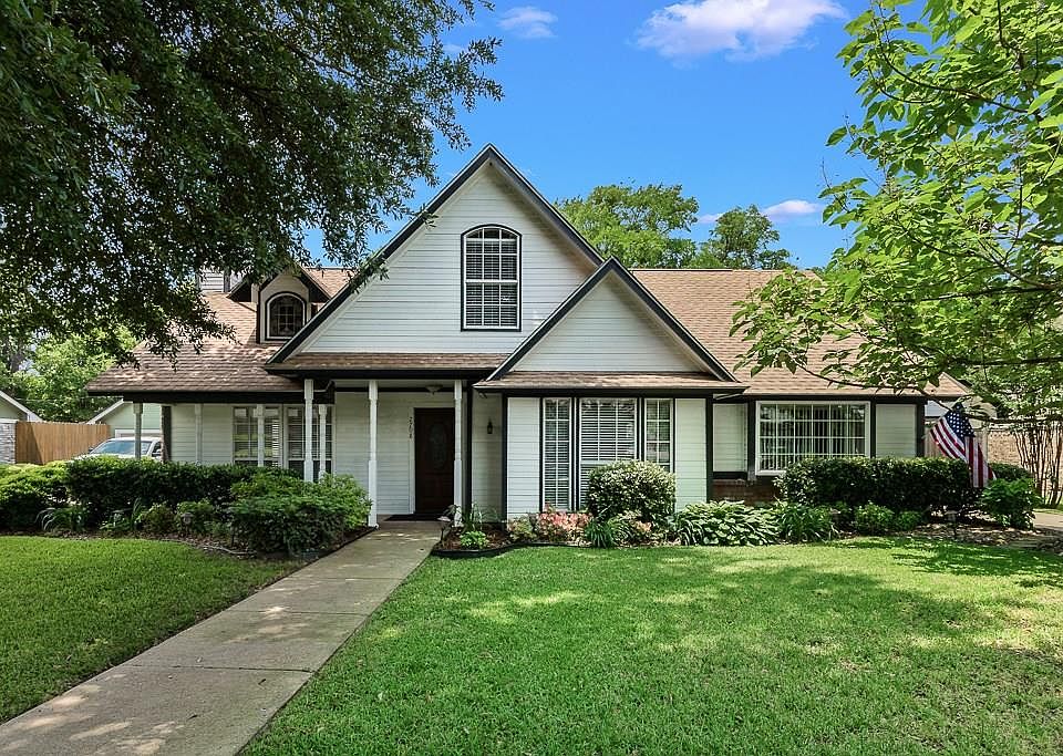 1st image of 2708 Wolff Dr