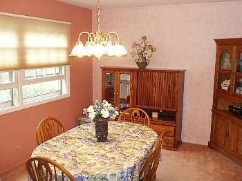 3rd image of 902 W Burr Oak Dr