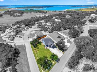 1011 Alta Vista Ln, Canyon Lake, TX 78133