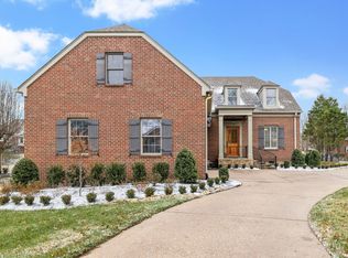 421 Barnes Dr, Lebanon, TN 37087