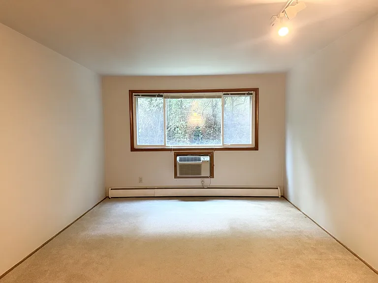 1667 Capital Ave — Photo 30
