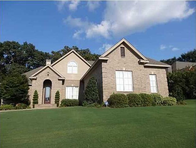1st image of 672 Flagstaff Dr