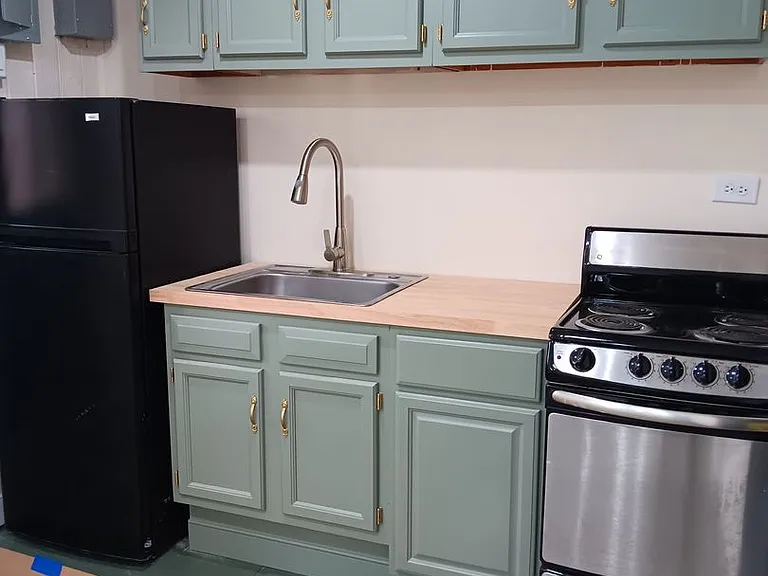 112 Cleveland Ave — Photo 2