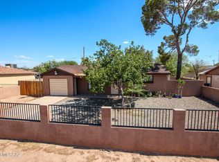 941 W Calle Medina, Tucson, AZ 85756