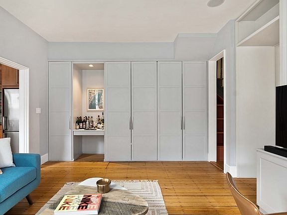5th image of 6 Oak St Unit 6