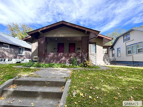 2nd image of 119 8th St