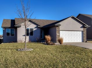 1347 93rd St, West Des Moines, IA 50266