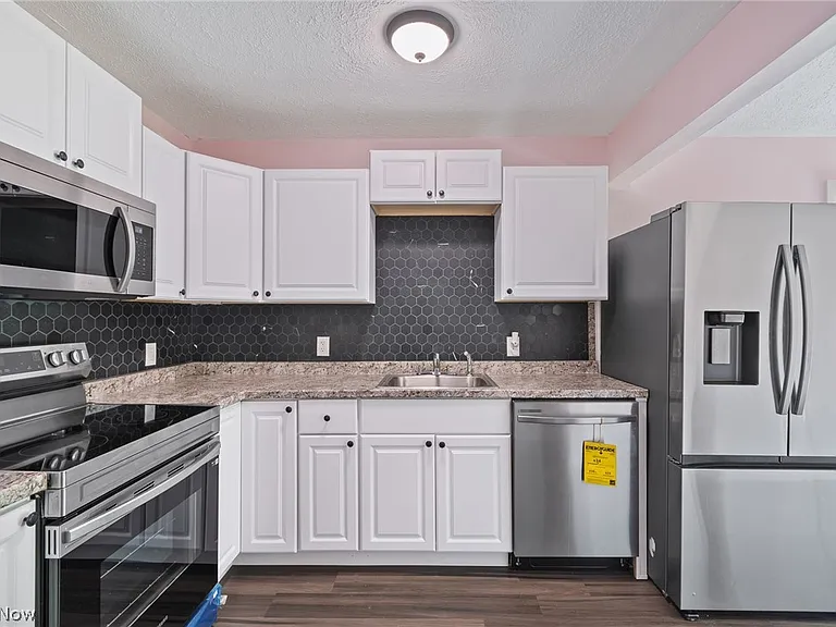 219 N Jefferson St — Photo 5