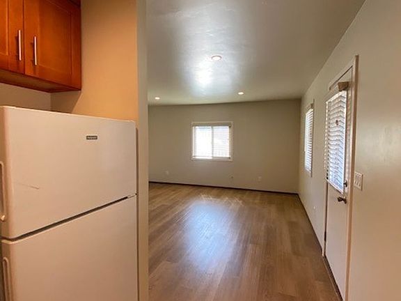 5th image of 1317 Hilby Ave #1317