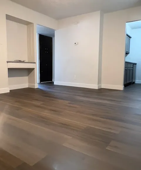 University Loft — Photo 8