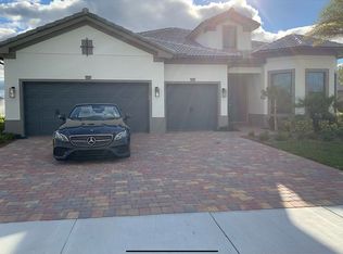 9199 Balsamo Dr, Palm Beach Gardens, FL 33412