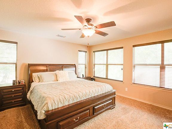 5th image of 105 Hill Dr